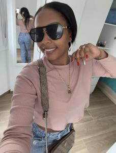 632877597: Chica busca chico en Málaga