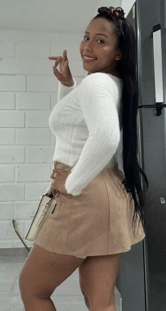 632877597: Chica busca chico en Málaga