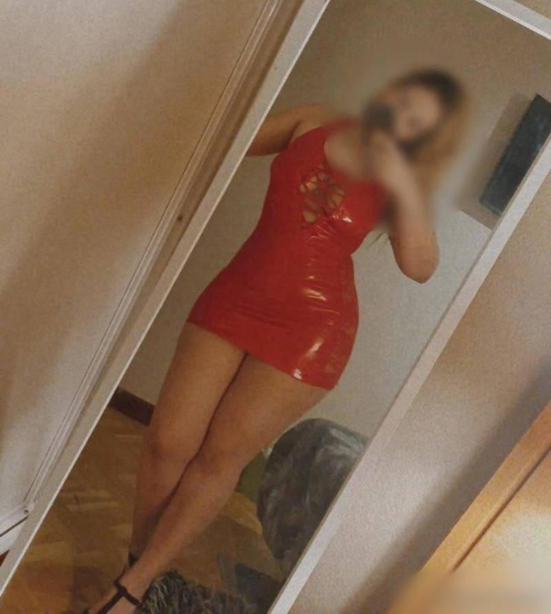 Chica busca chico en Cádiz: 