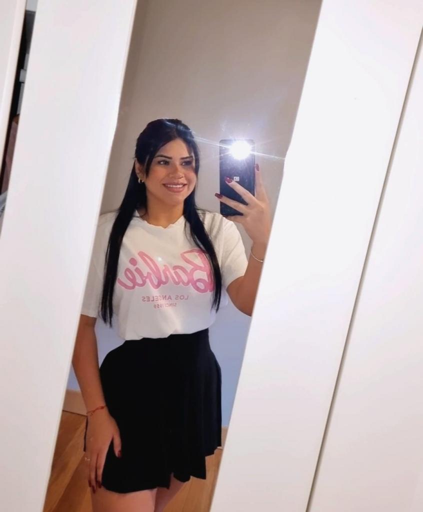 647163074: Chica busca chico en Málaga