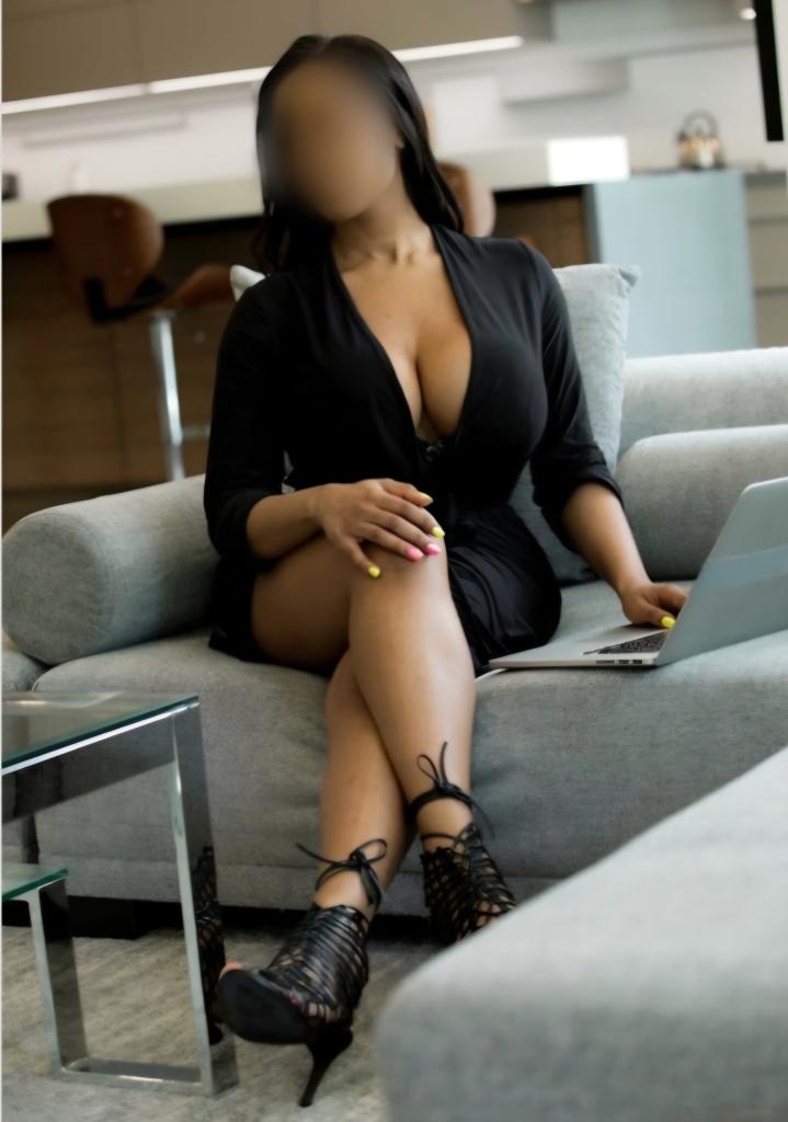 Chica busca chico en Barcelona: 