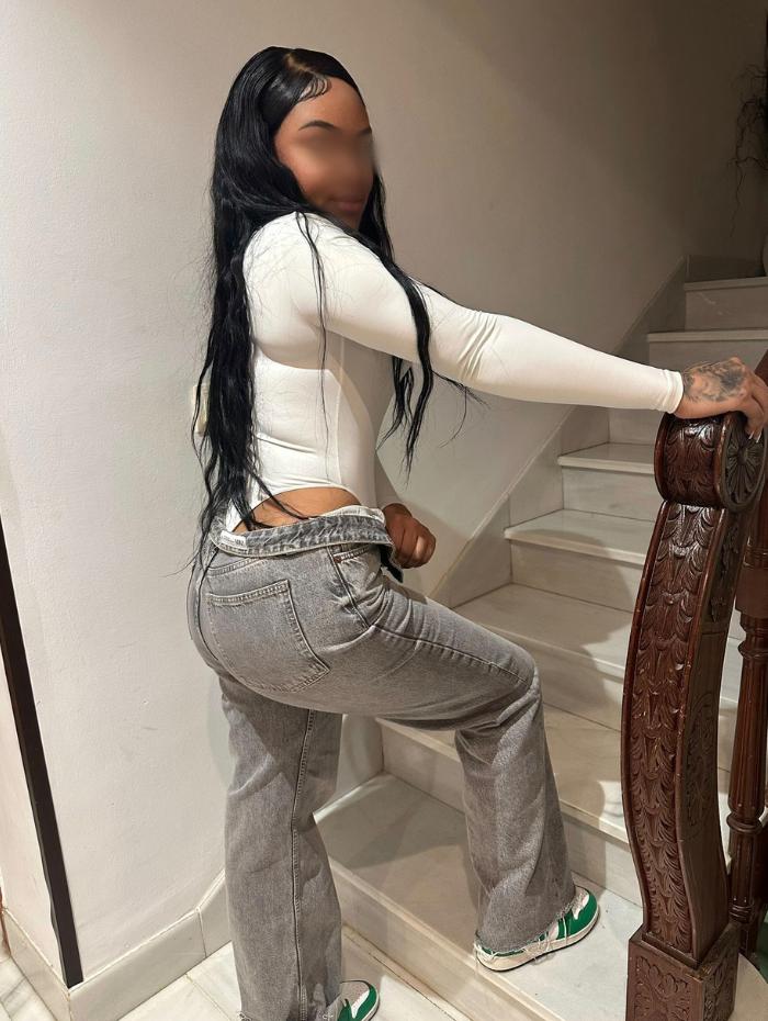 Chica busca chico en Granada: 