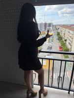 694255564: Chica busca chico en Sevilla