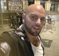 613849194: Chico busca chica en Tarragona