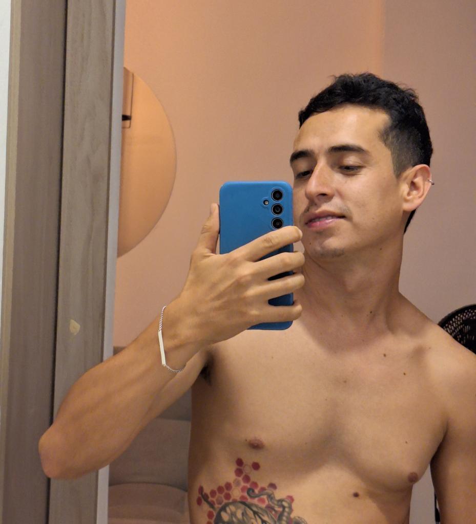 Chico busca chica en Orense: 