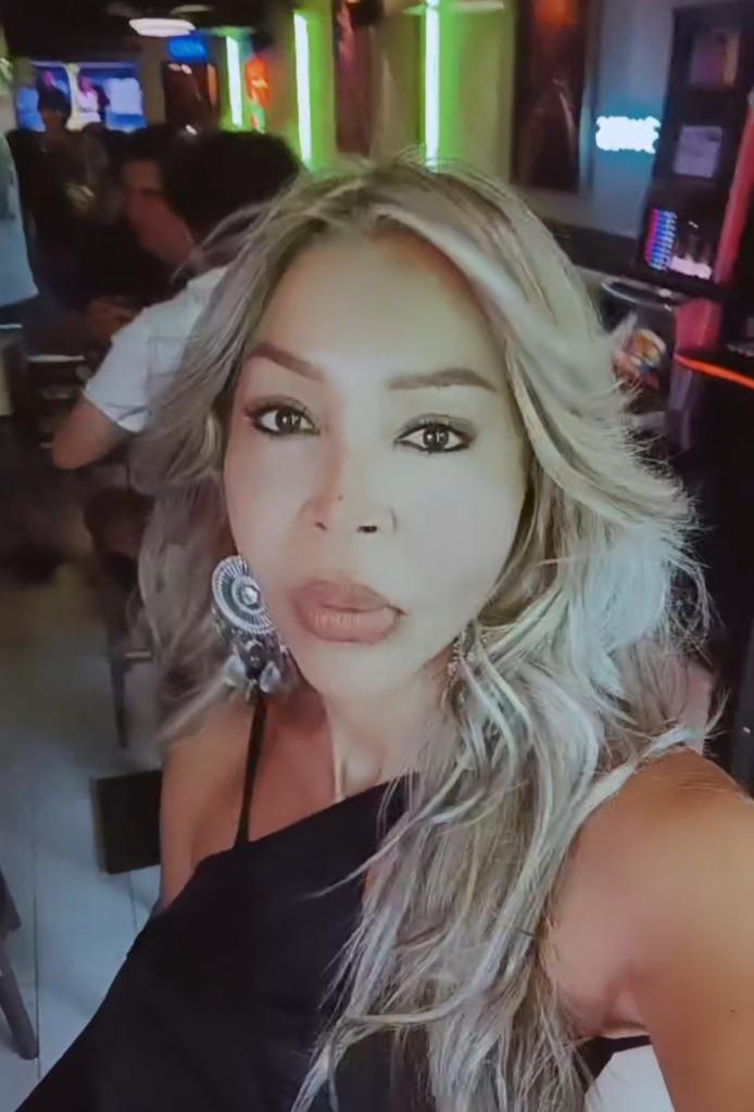 688373694: Transexual en León