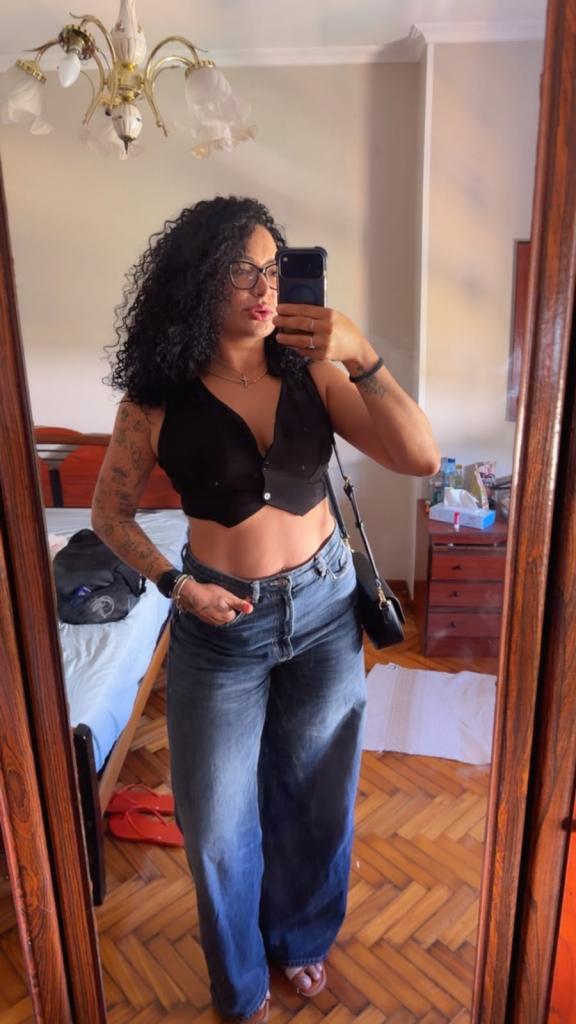 613677079: Chica busca chico en Lugo