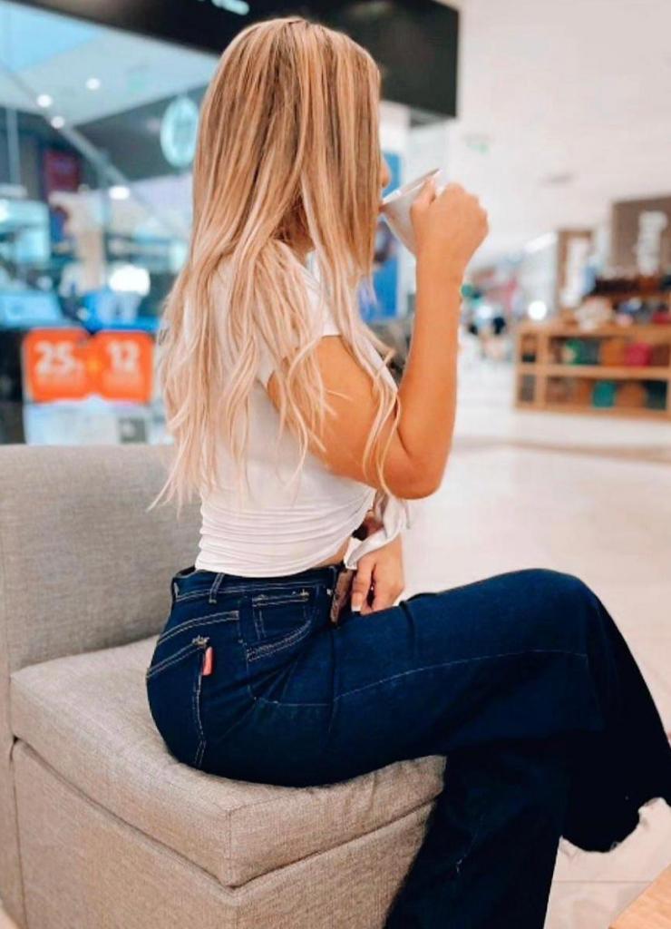 Chica busca chico en Cantabria: Chica busca chico