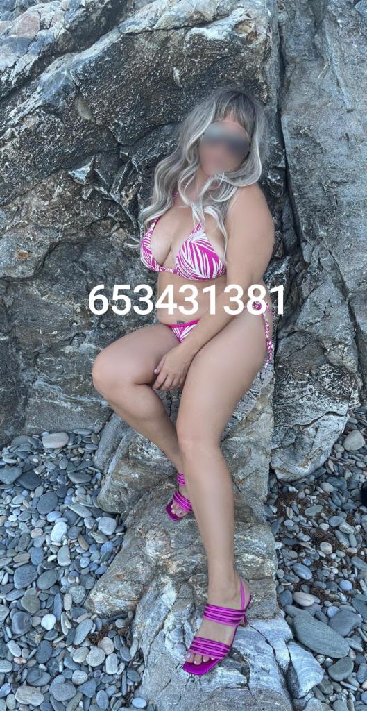 Chica busca chico en Almería: 