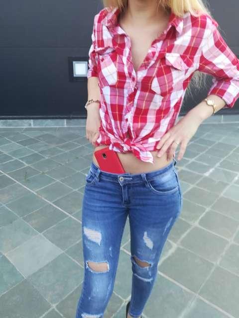 642706156: Chica busca chico en Sevilla
