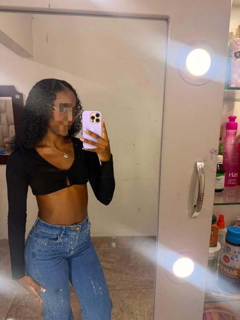 742036596: Chica busca chico en Castellón