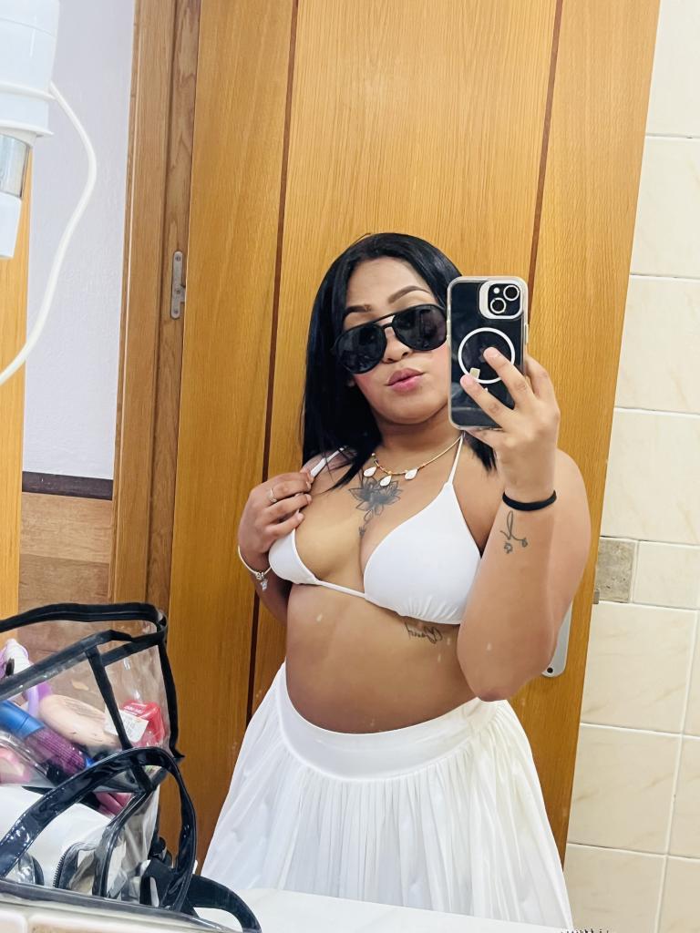 Chica busca chico en Huelva: 