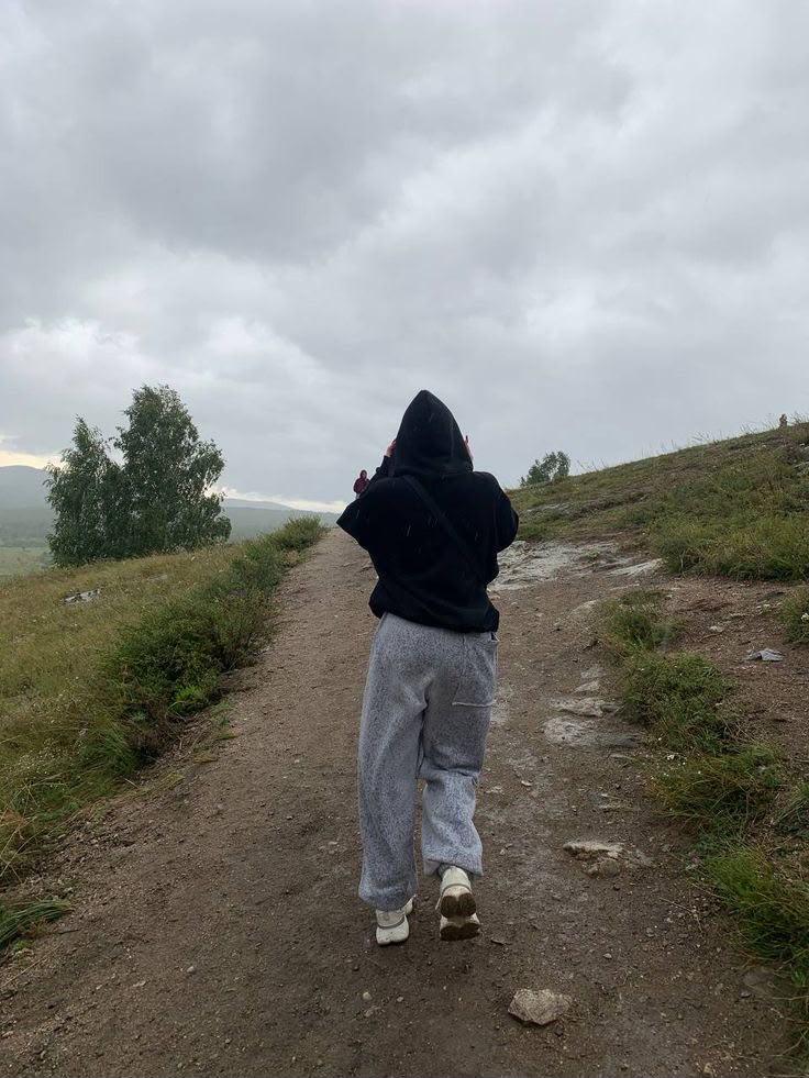 614729146: Chica busca chico en Asturias