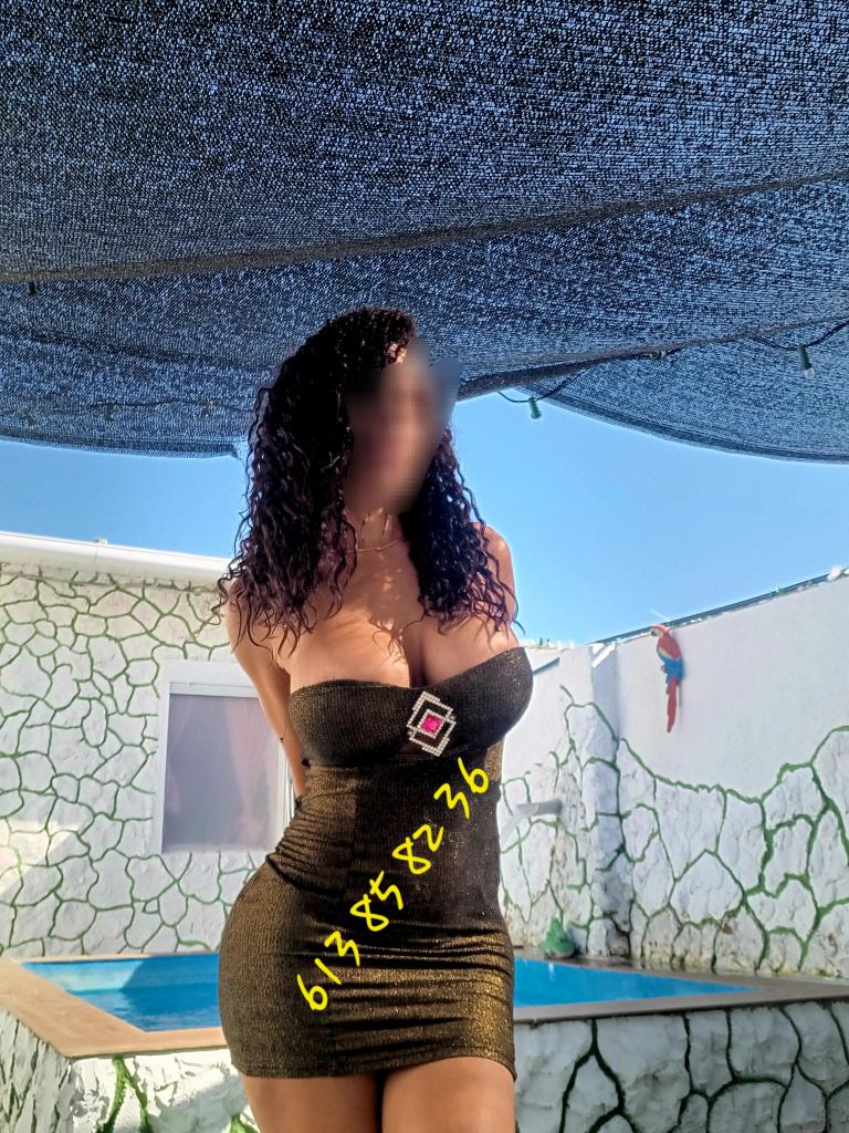 613858236: Chica busca chico en Cádiz