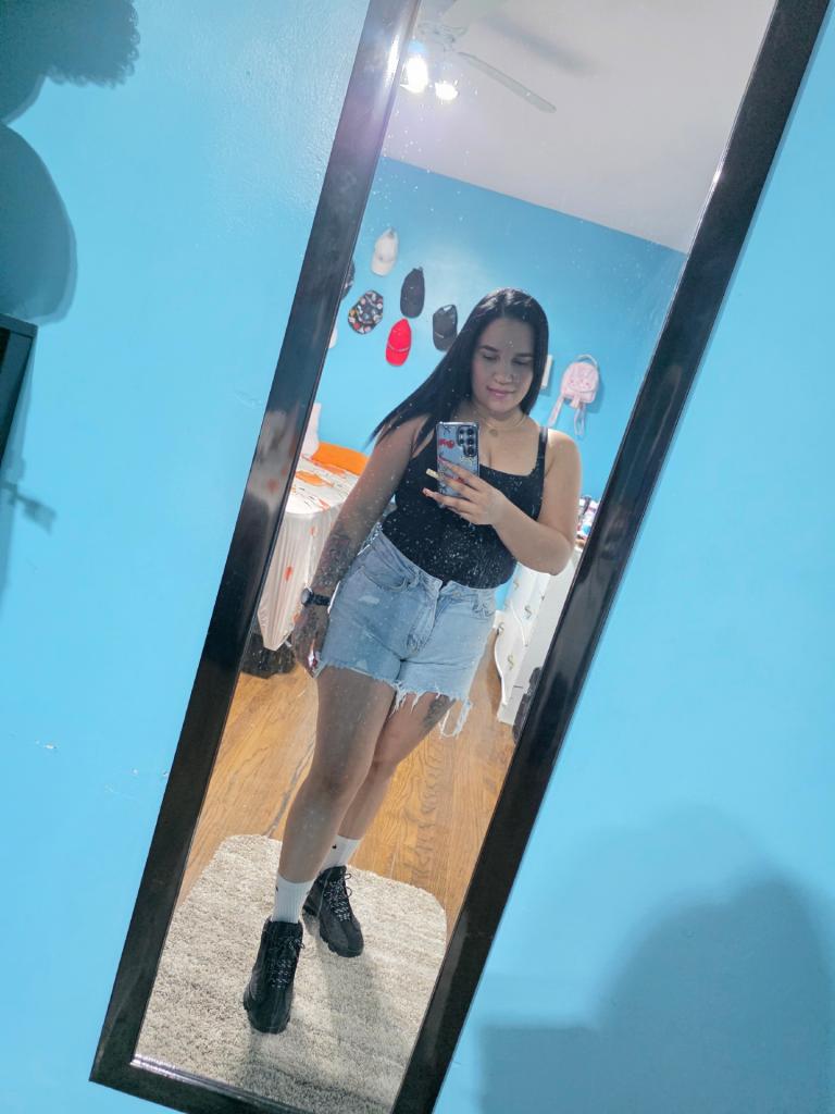 611205439: Chica busca chico en Córdoba