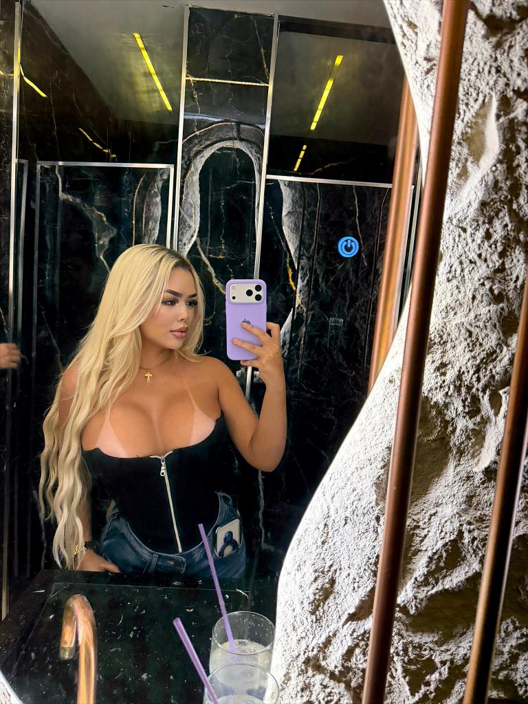 611366599: Chica busca chico en Ibiza