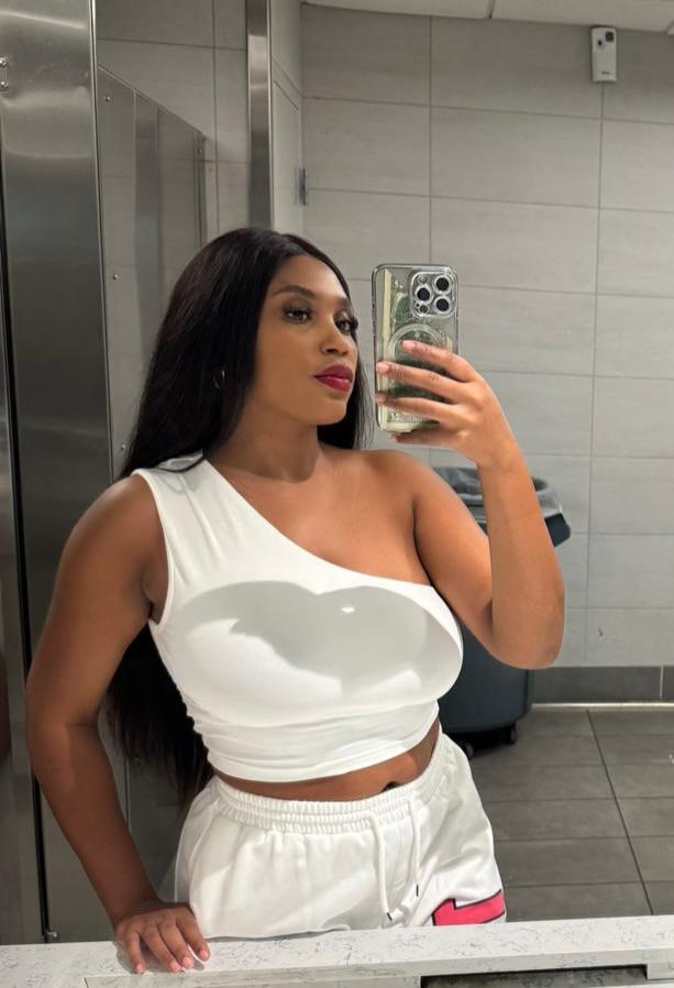 Chica busca chico en Granada: Chica busca chico