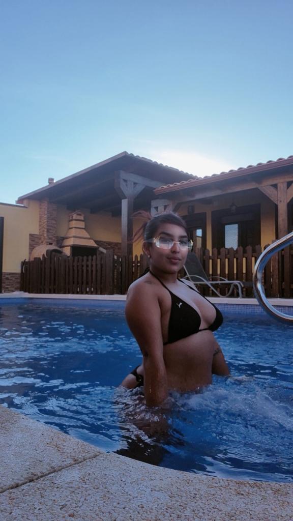 678771086: Chica busca chico en Madrid