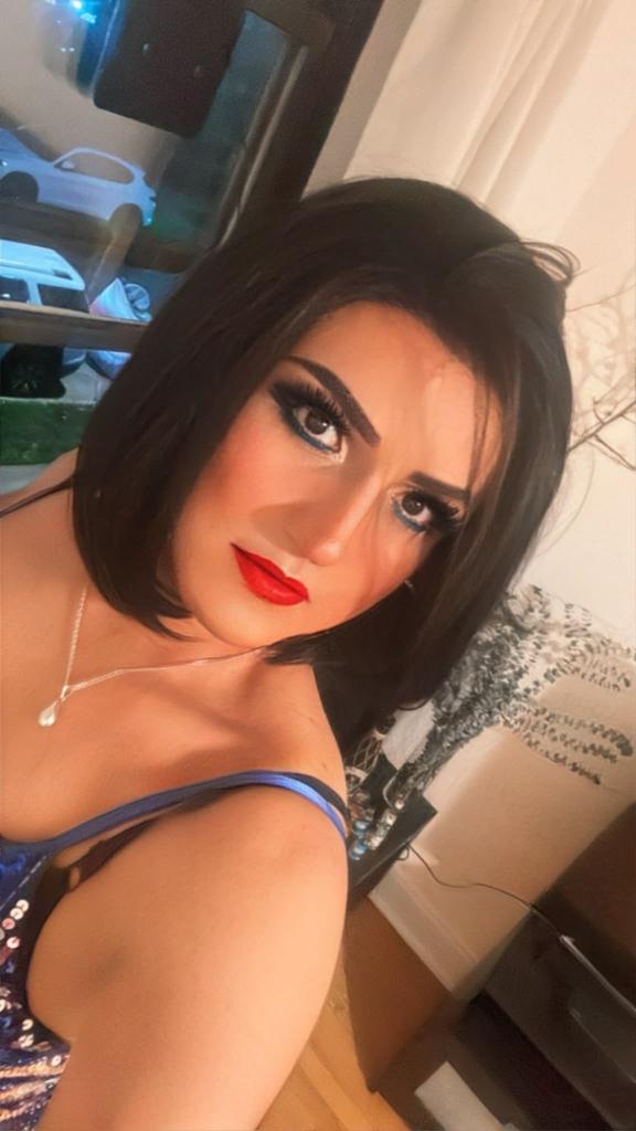 745090359: Transexual en Badajoz