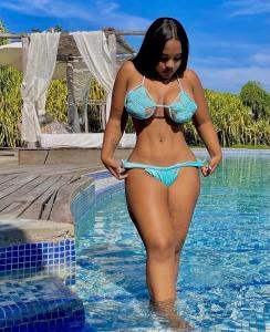 671785258: Chica busca chico en Barcelona