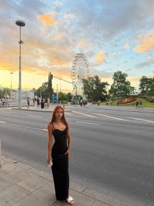 663455101: Chica busca chico en Madrid