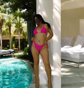 677913562: Chica busca chico en Barcelona