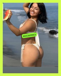 631853162: Chica busca chico en Barcelona