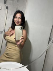 670318397: Chica busca chico en Valencia