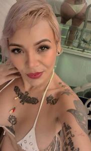 647588710: Chica busca chico en Murcia