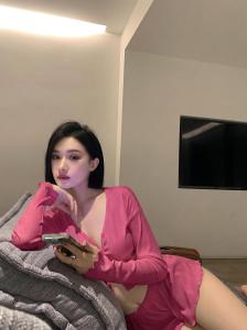 697224469: Chica busca chico en Valencia