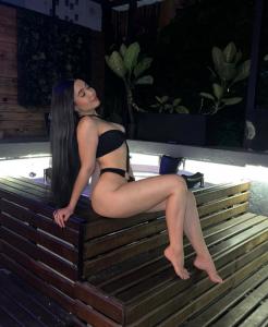 657783497: Chica busca chico en Tenerife