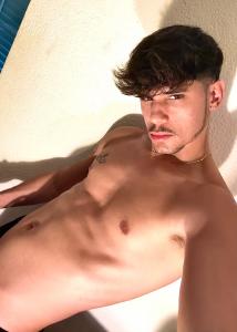 664396219: Chico busca chica en Madrid