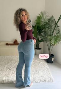 631059349: Chica busca chico en Navarra