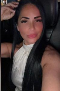 627898633: Chica busca chico en Ibiza