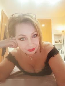 687780189: Chica busca chico en Granada