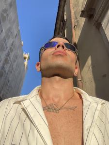 602384835: Chico busca chica en Valencia