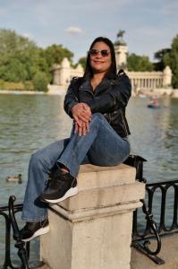 742045896: Chica busca chico en Madrid