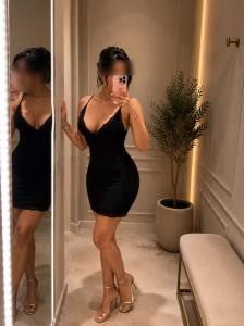 670472282: Chica busca chico en Barcelona