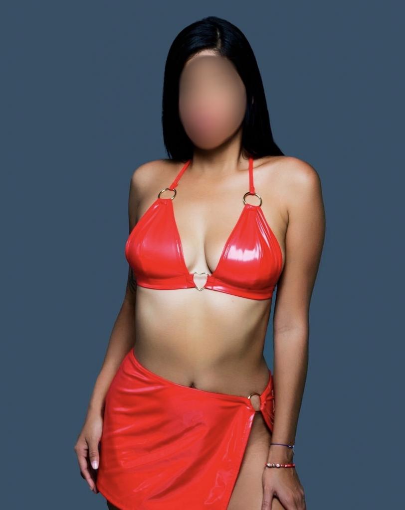 634739796: Chica busca chico en Málaga