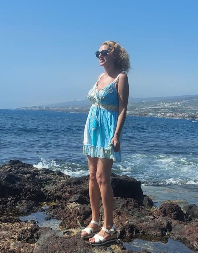 Chica busca chico en Tenerife: 