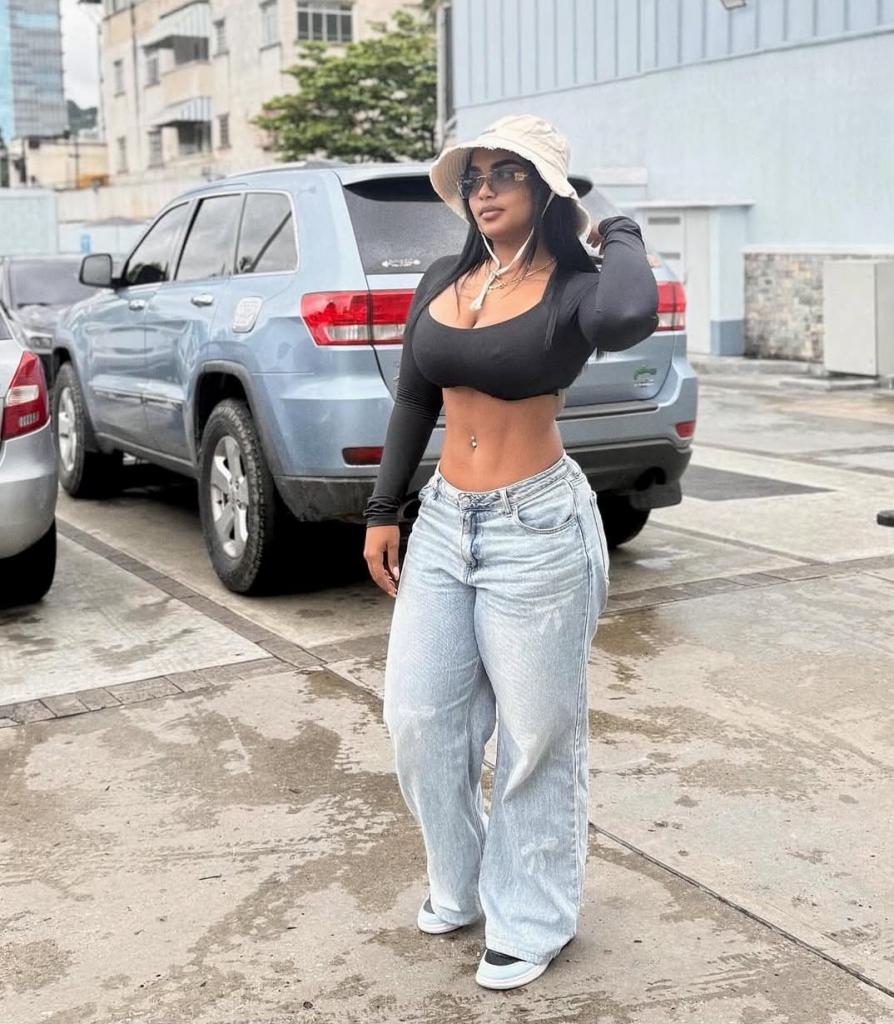671785258: Chica busca chico en Barcelona