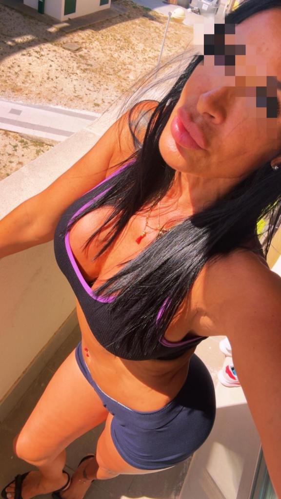 Chica busca chico en Cádiz: Chica busca chico
