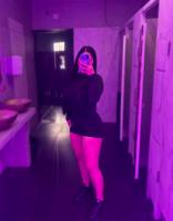 623566914: Chica busca chico en Gerona