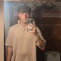 663075618: Chico busca chica en Málaga