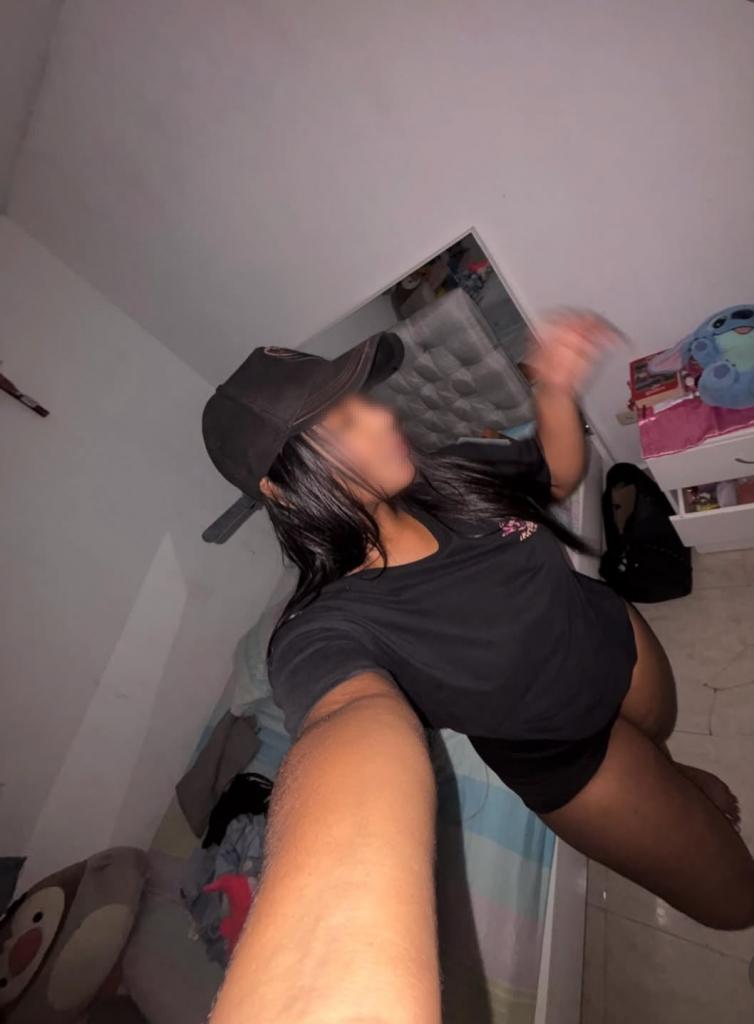 607384697: Chica busca chico en Mallorca