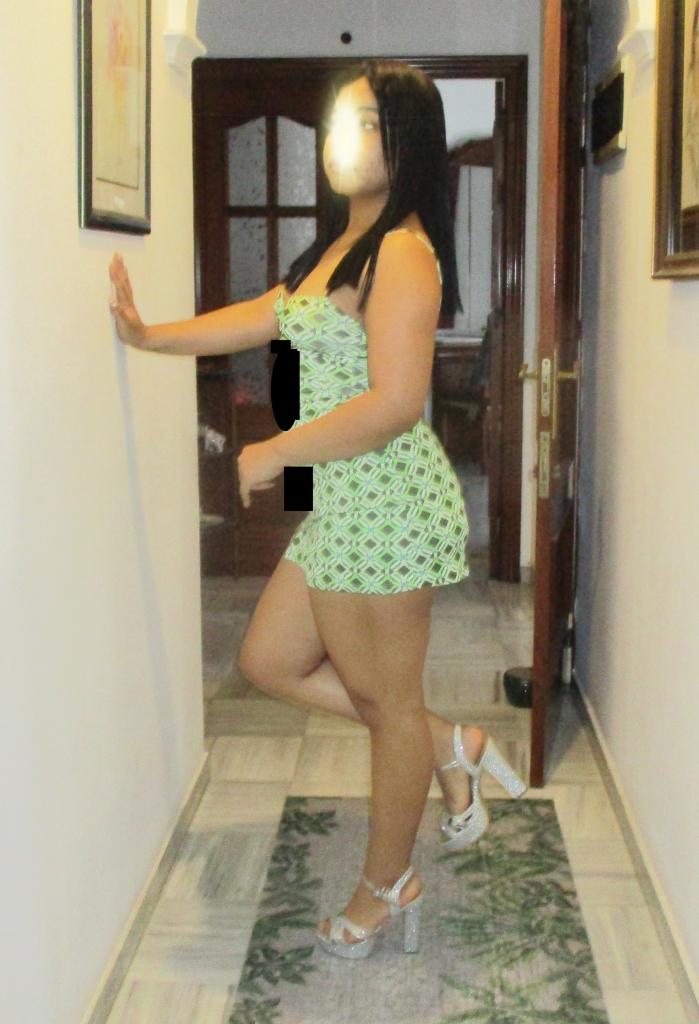 676917411: Chica busca chico en Cádiz
