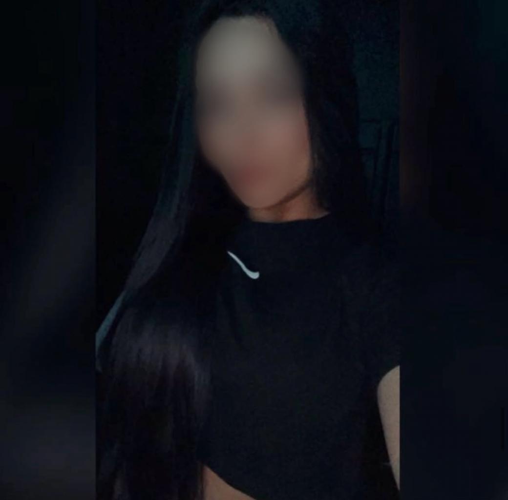 745051660: Chica busca chico en Murcia