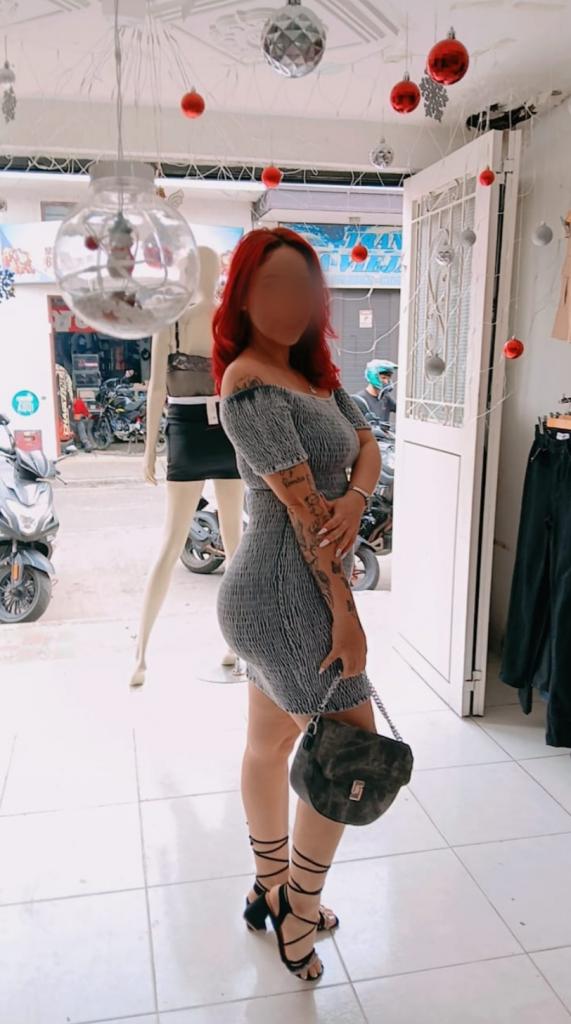 698996766: Chica busca chico en Sevilla