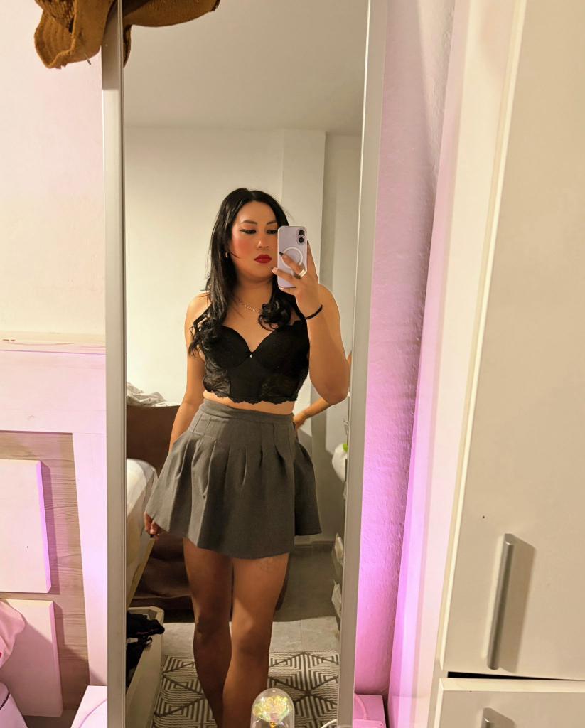 Chica busca chico en Almería: 