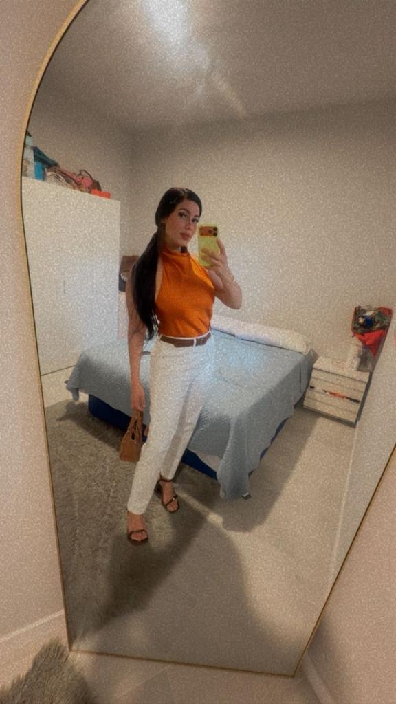 742055361: Chica busca chico en Guipúzcoa